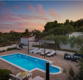 6 bedroom villa with pool in Milna, Brac Island sleeps 11